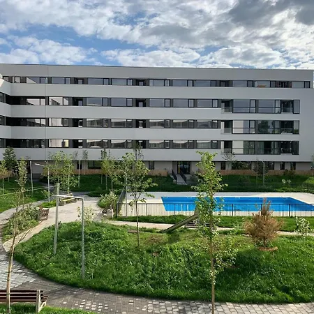 Apartman Vibes In Atria 2br Pool Parking