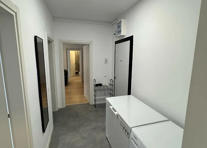 Vibes In Atria 2br Pool Parking Apartman *