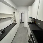 Vibes In Atria 2br Pool Parking شقة