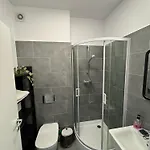 Vibes In Atria 2br Pool Parking * 布加勒斯特