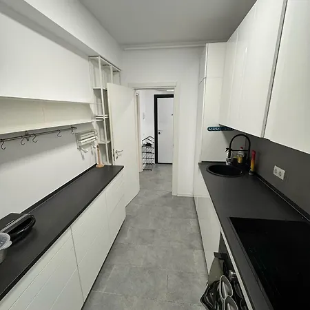Vibes In Atria 2br Pool Parking Апартаменты