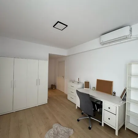 Vibes In Atria 2br Pool Parking Бухарест