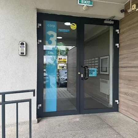 Vibes In Atria 2br Pool Parking 公寓 布加勒斯特