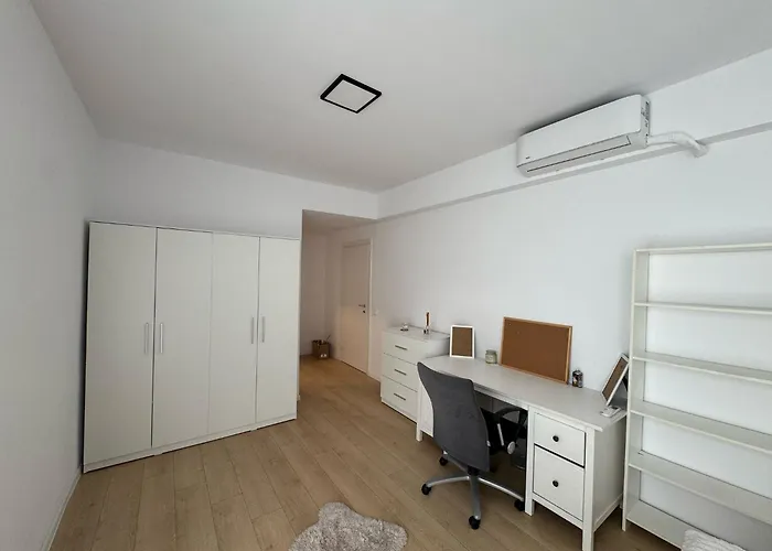 Vibes In Atria 2br Pool Parking Бухарест