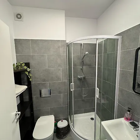 Vibes In Atria 2br Pool Parking * Бухарест