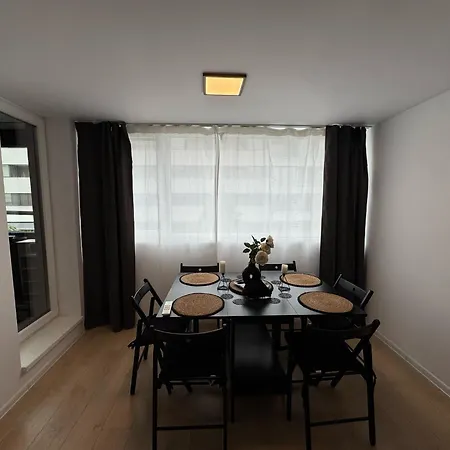 Vibes In Atria 2br Pool Parking